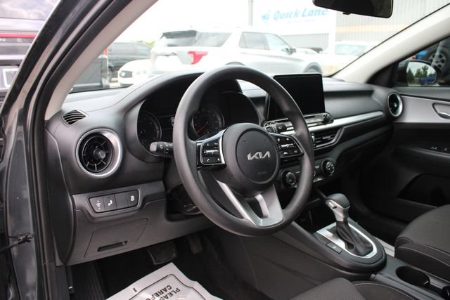 Used 2023 Kia Forte LXS w/ LXS Technology Package FWD image 2