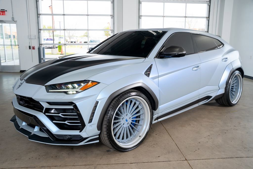 Used 2022 Lamborghini Urus image 11