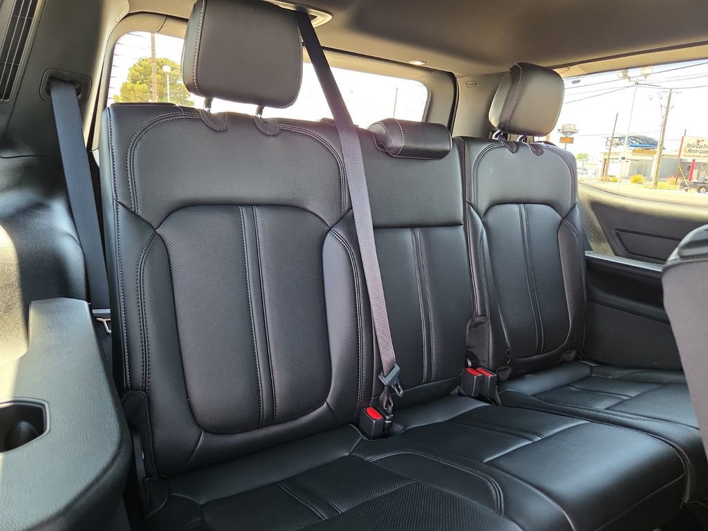 Used 2024 Jeep Wagoneer 4WD image 10