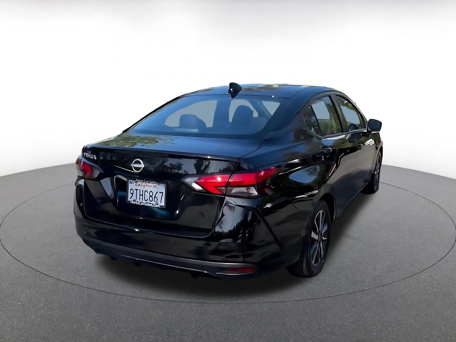 Used 2025 Nissan Versa SV FWD image 14