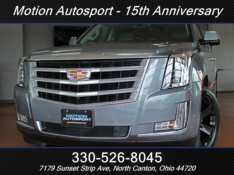 Used 2020 Cadillac Escalade Luxury AWD/4WD image 45