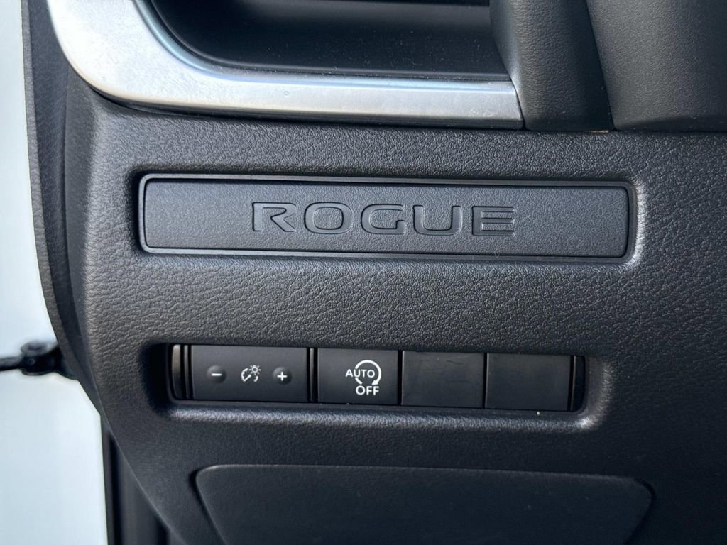 Certified 2023 Nissan Rogue S image 30