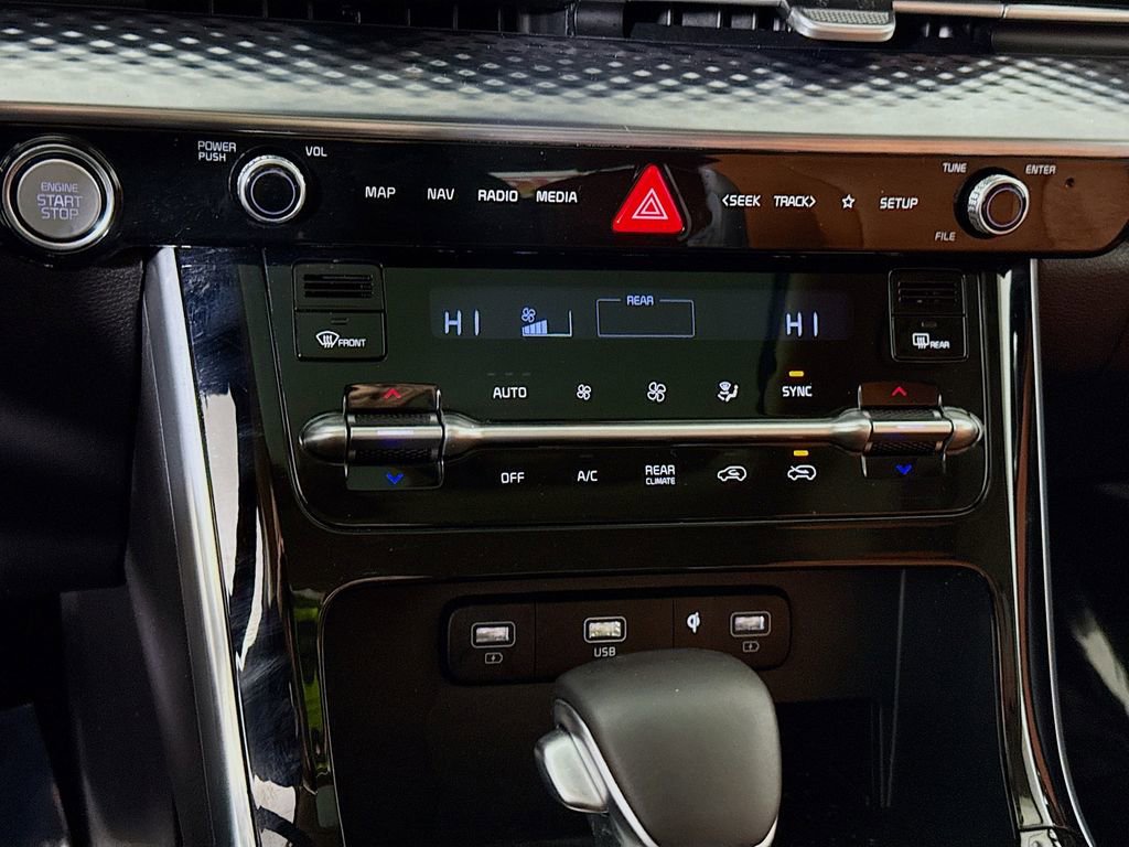 Used 2024 Kia Carnival SX Prestige image 10