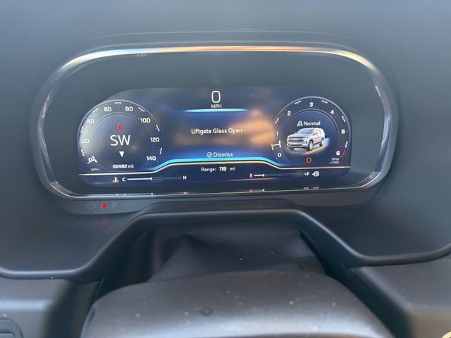 Used 2024 Chevrolet Suburban LT image 26