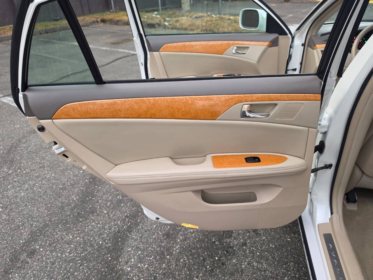 Used 2006 Toyota Avalon XLS FWD image 46