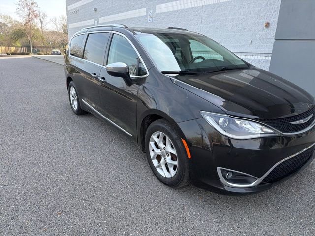 Used 2020 Chrysler Pacifica Limited image 6