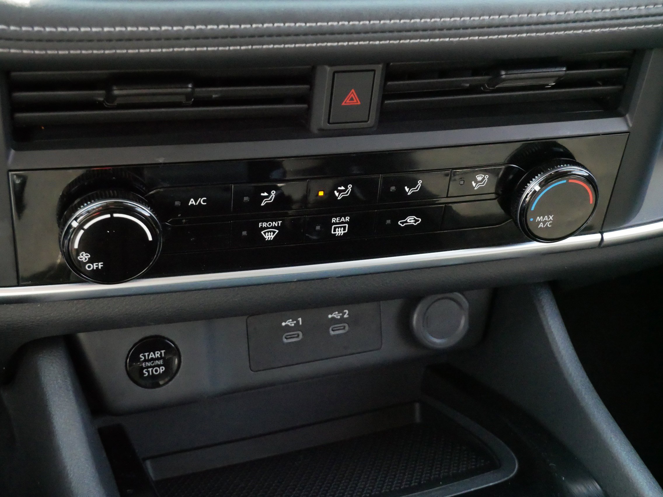 Used 2024 Nissan Rogue S AWD/4WD image 23