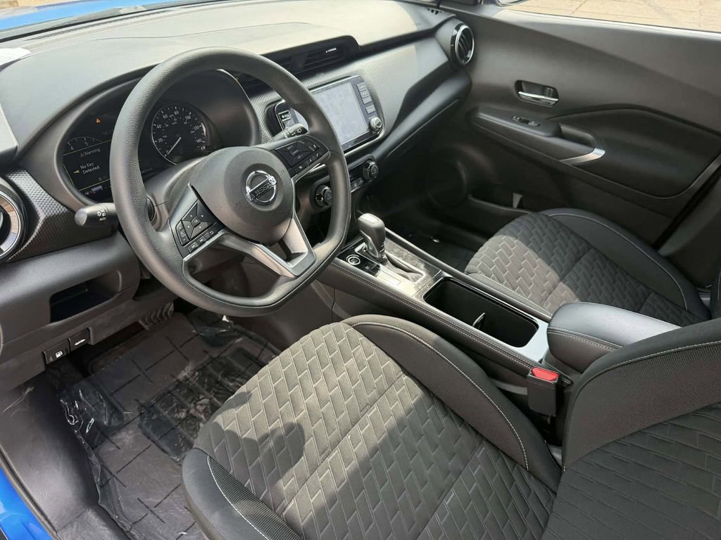 Used 2021 Nissan Kicks SV FWD image 8