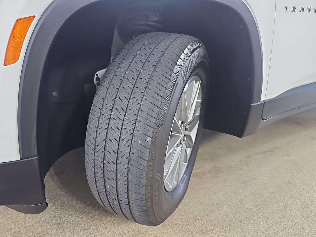 Certified 2023 Chevrolet Traverse LT w/ LPO, Floor Liner Package AWD/4WD image 39