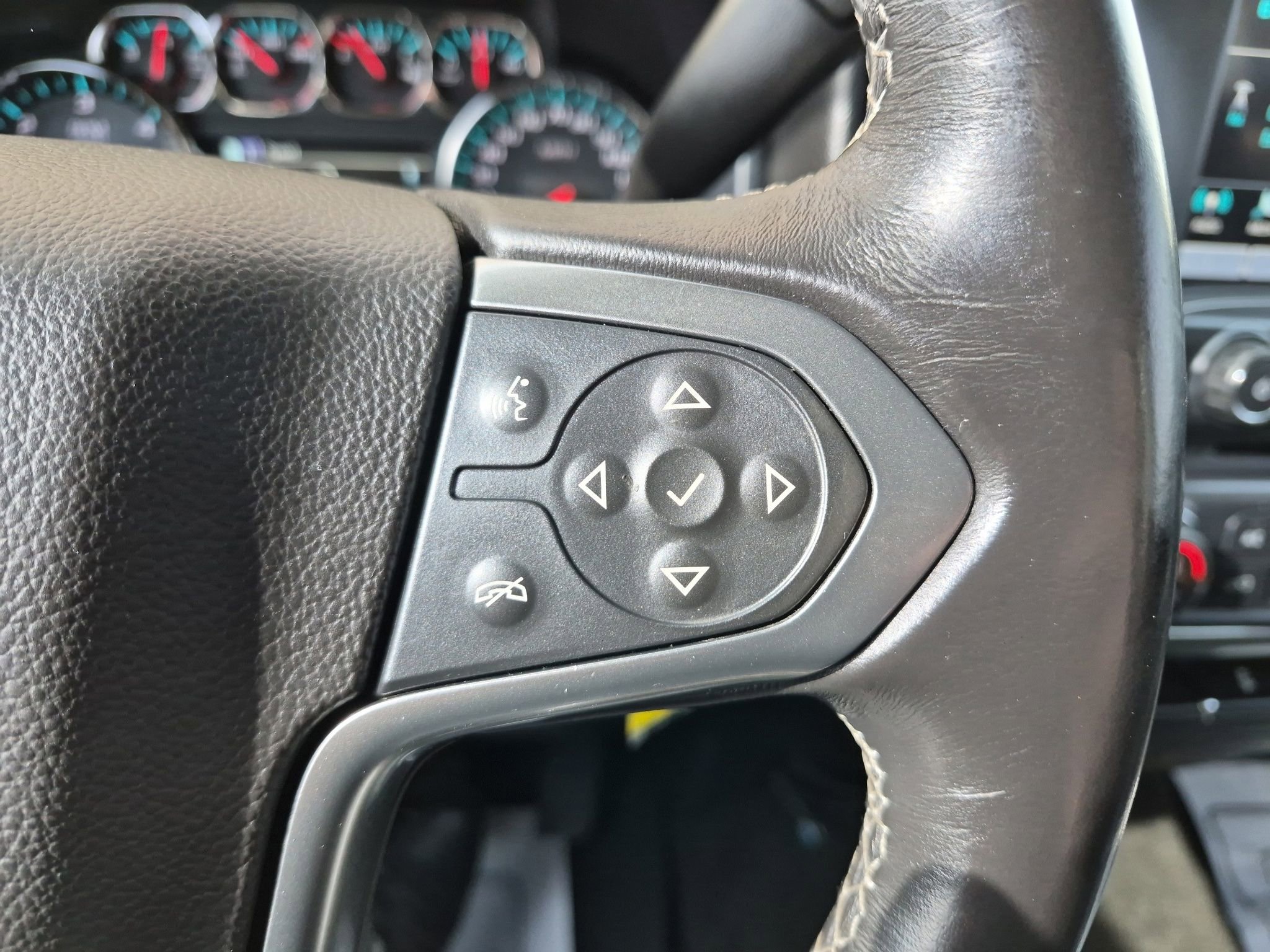 Used 2017 Chevrolet Silverado 1500 LT w/ Max Trailering Package image 16