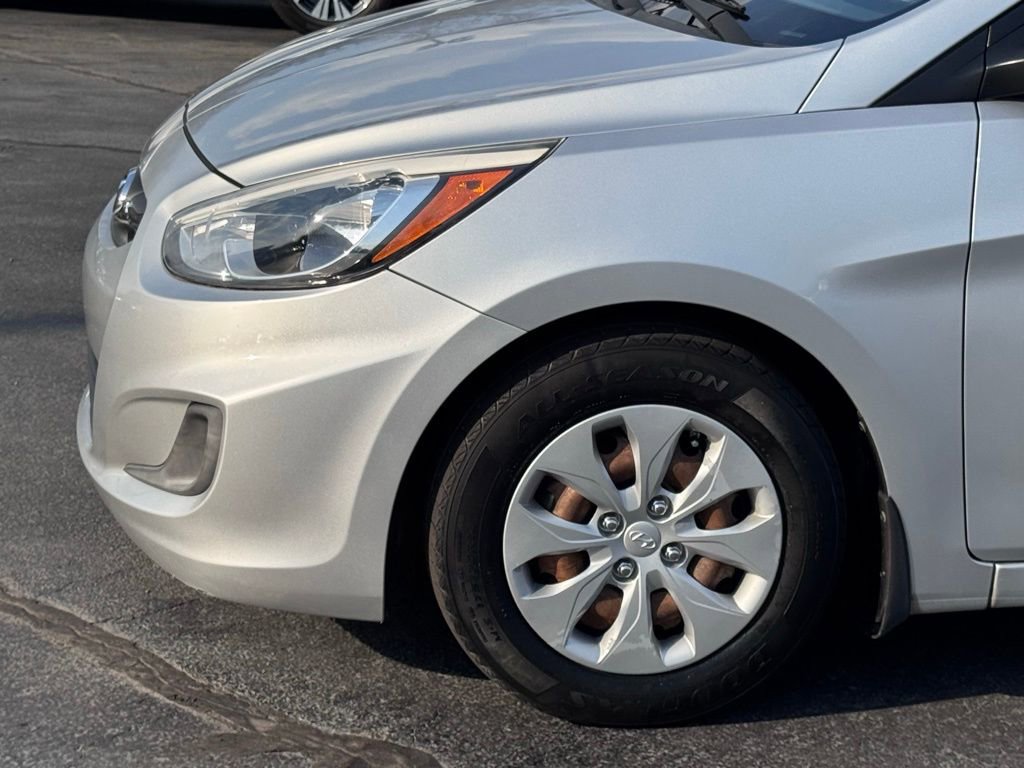 Used 2015 Hyundai Accent GLS image 30