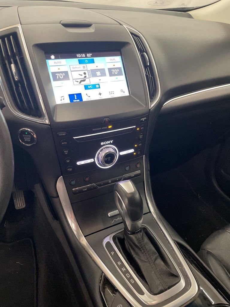 Used 2018 Ford Edge Titanium w/ Equipment Group 301A image 10