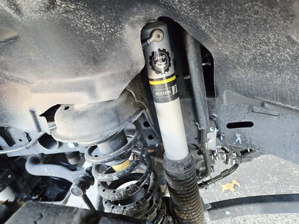 Used 2024 Jeep Gladiator Sport image 22