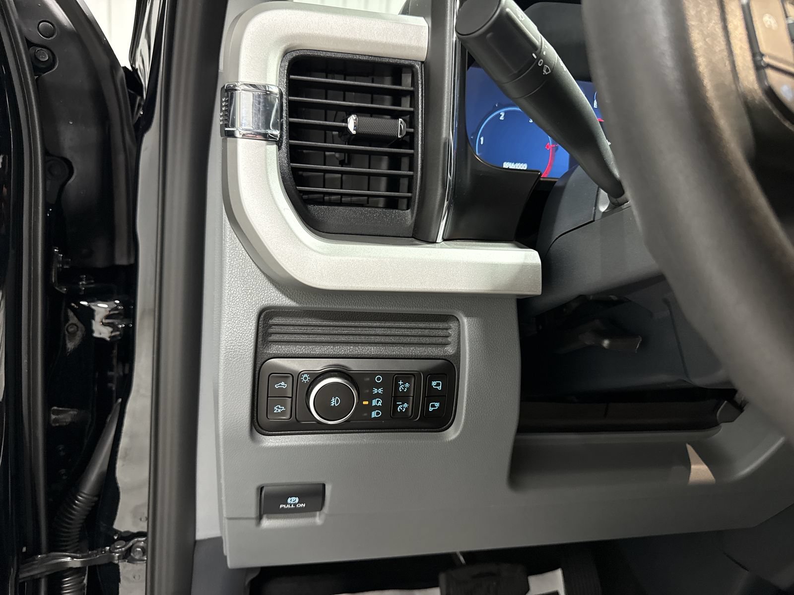 Used 2026 Ford F450 XLT w/ XLT Premium Package AWD/4WD image 18