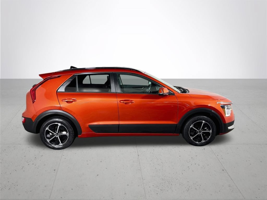Certified 2023 Kia Niro EX FWD image 6