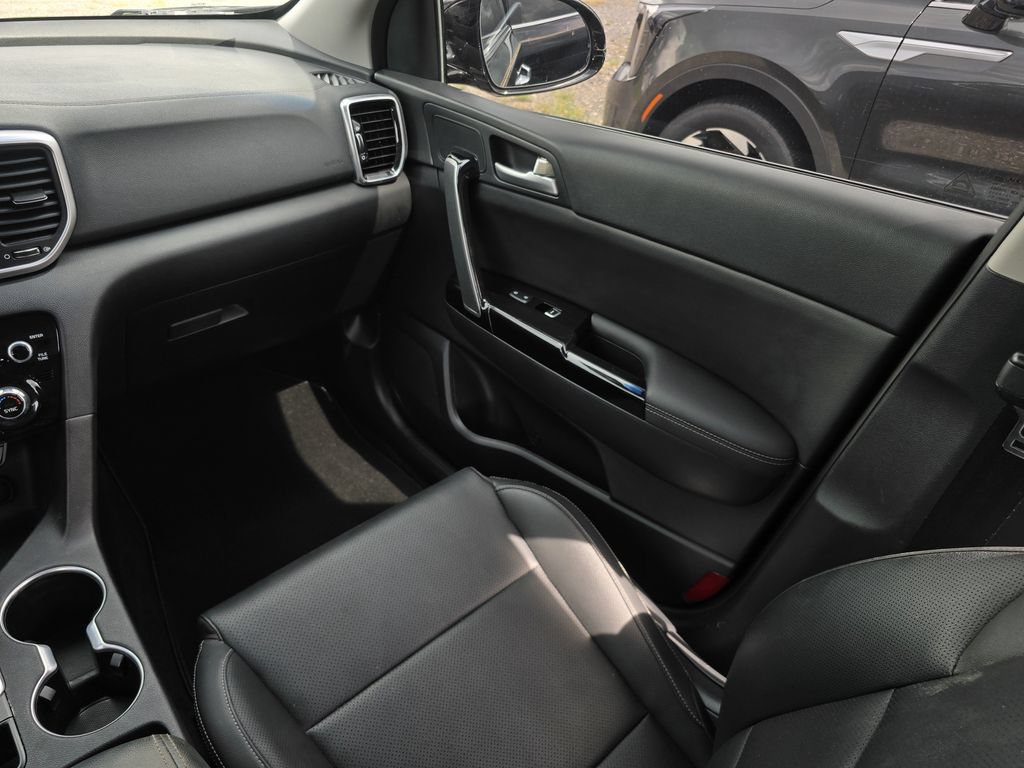 Certified 2022 Kia Sportage EX AWD/4WD image 21