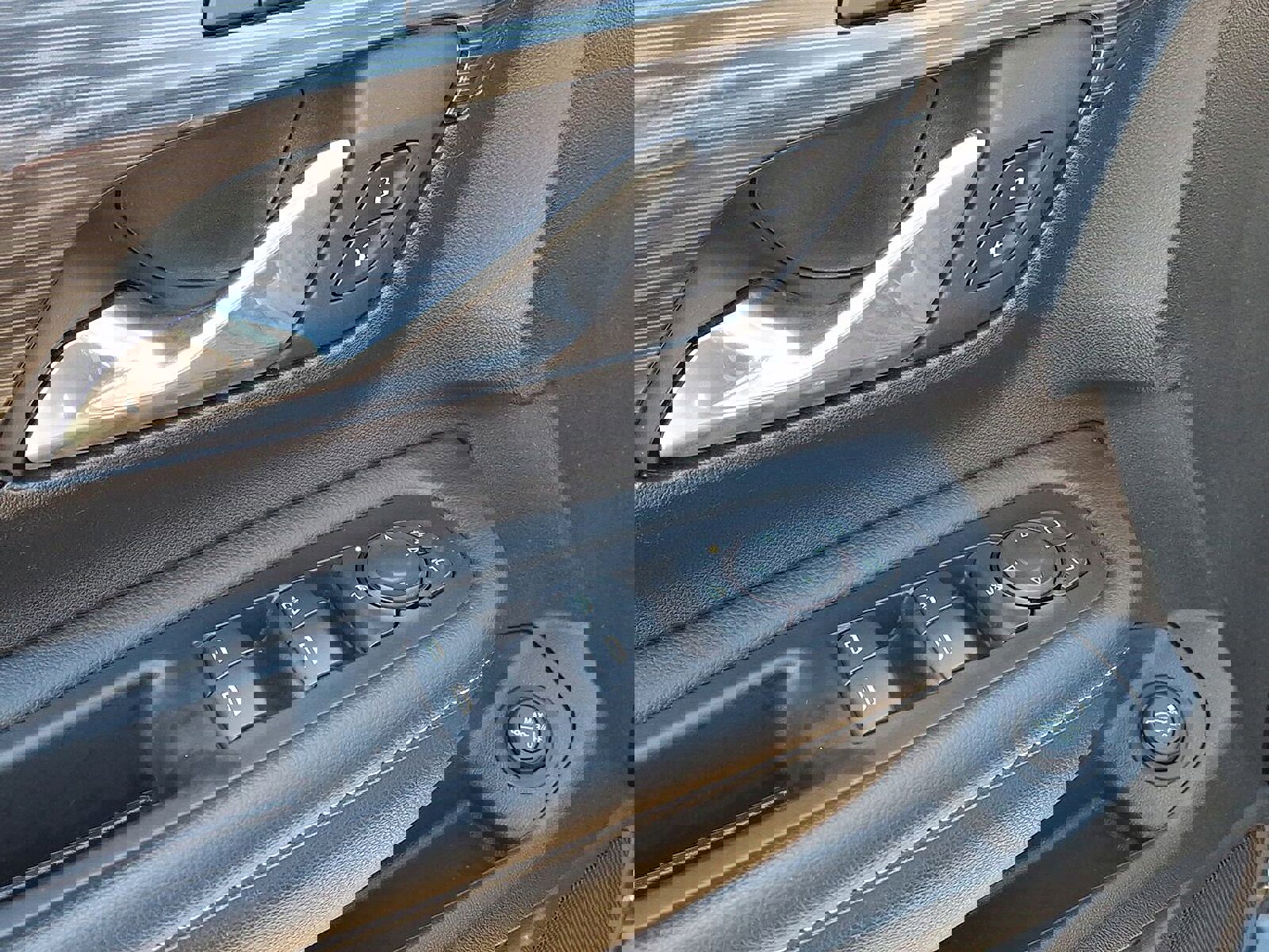 Certified 2023 GMC Terrain SLT w/ Tech Package image 23