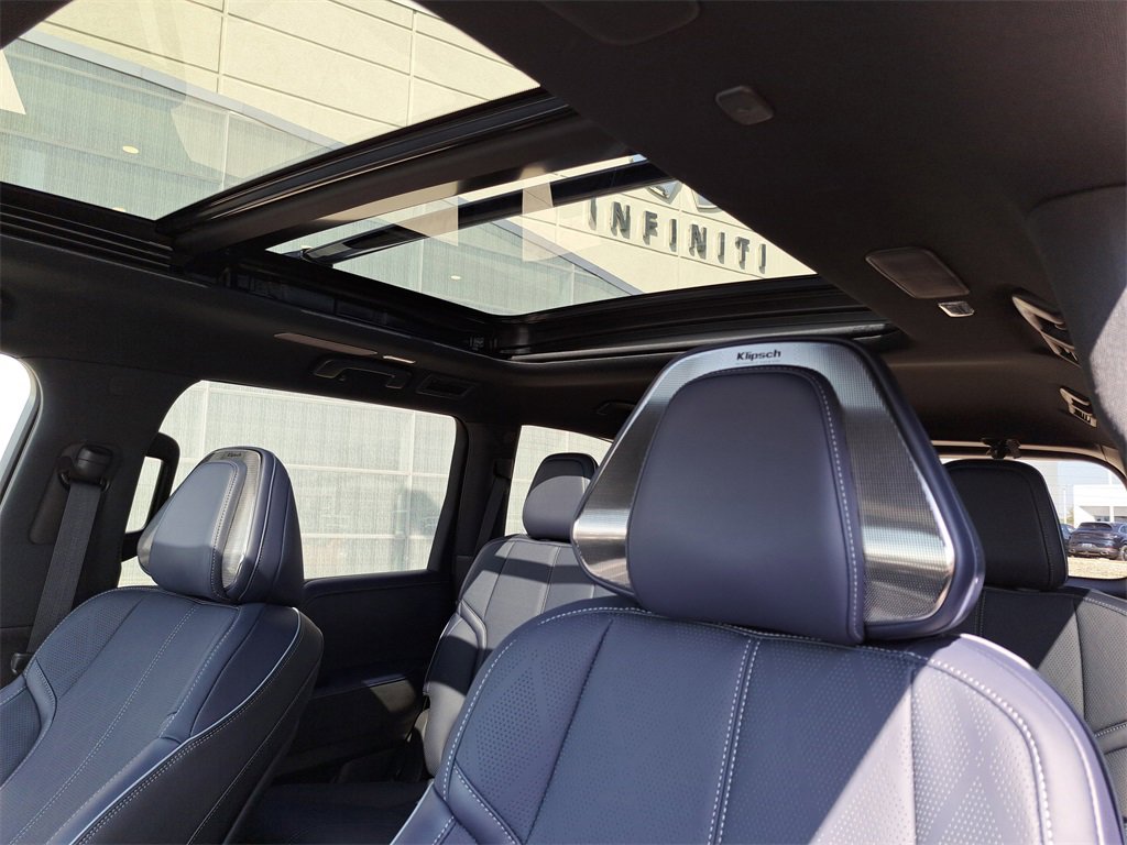 New 2026 INFINITI QX80 4WD w/ Sport Exterior Package image 16