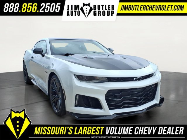 Used 2022 Chevrolet Camaro ZL1 RWD image 21