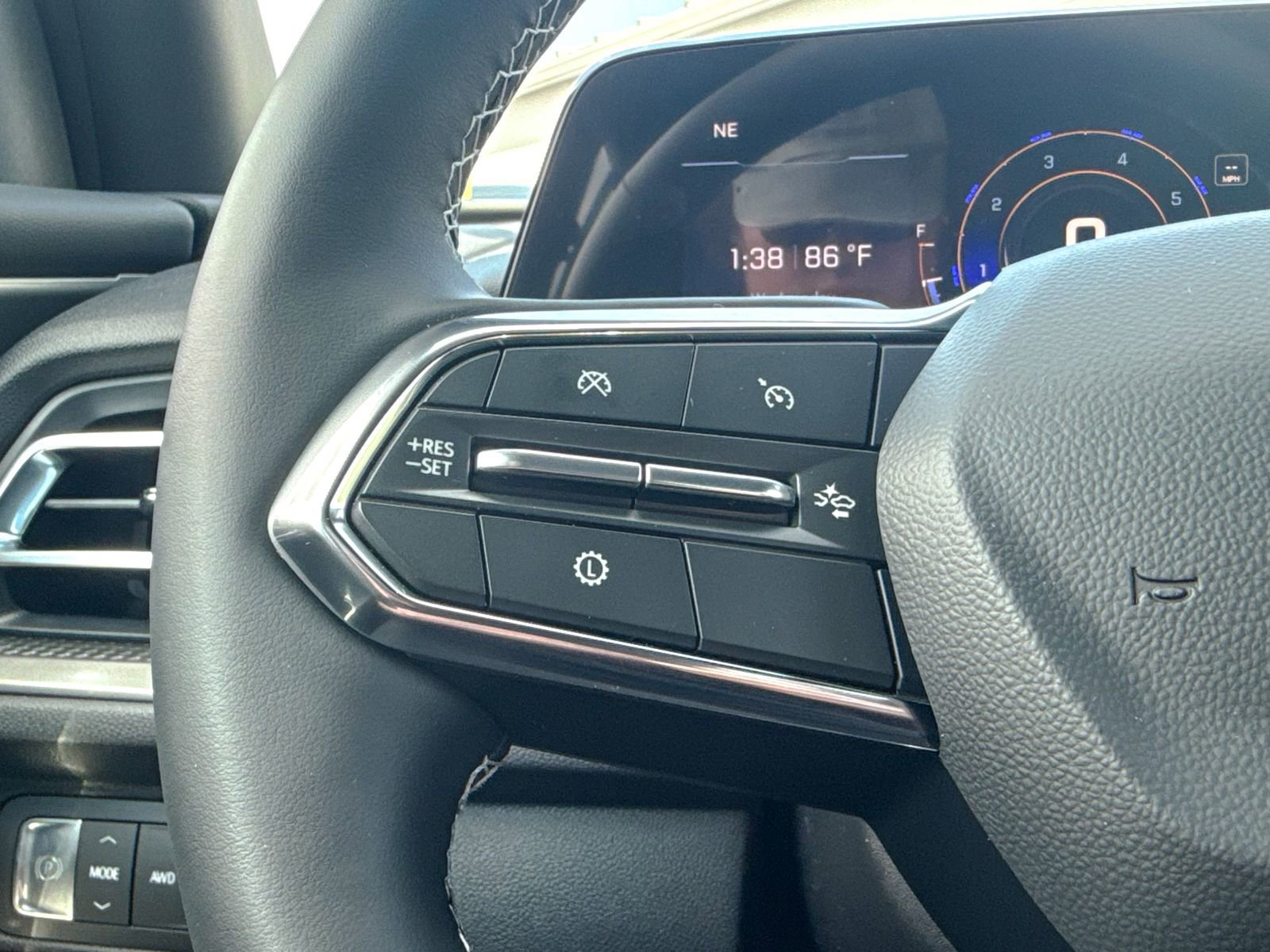 New 2026 Chevrolet Traverse LT w/ Sun and Wheel Package AWD/4WD image 42