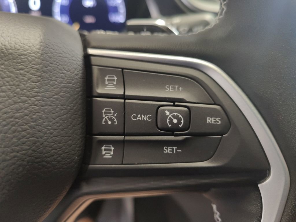 New 2025 Jeep Grand Cherokee Altitude image 26