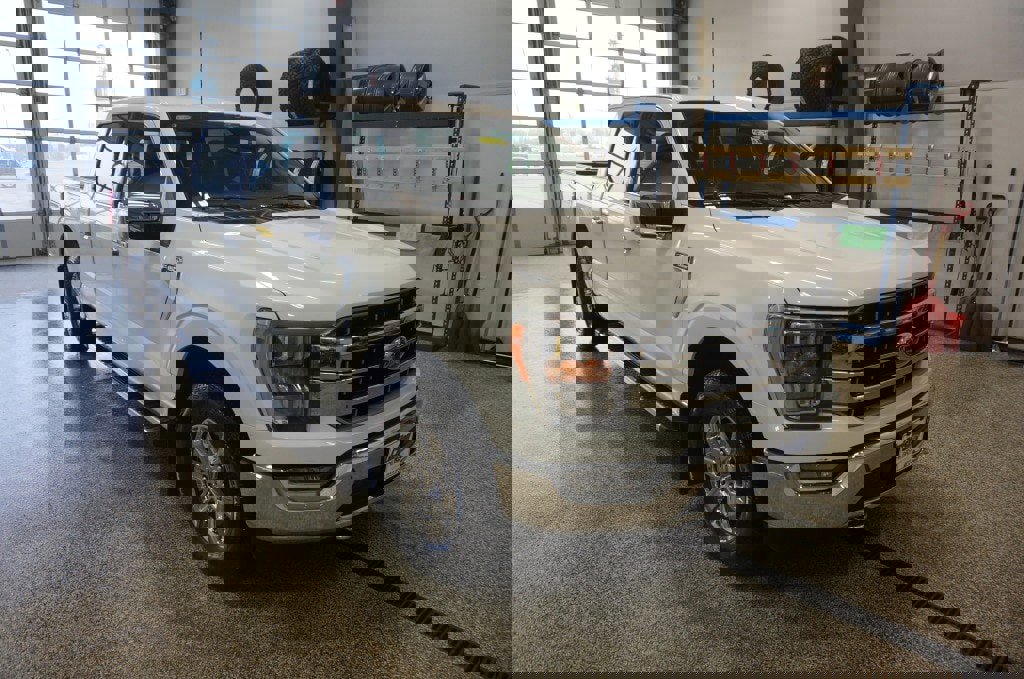 Used 2023 Ford F150 Lariat w/ Bed Utility Package AWD/4WD image 6