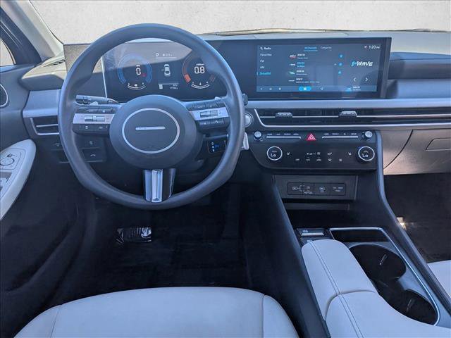 Used 2025 Hyundai Sonata SEL FWD image 15