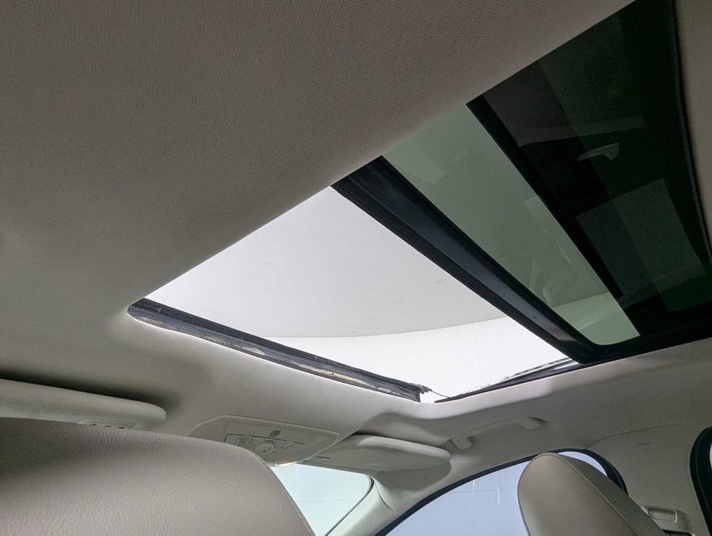 Used 2015 Ford Escape Titanium image 26