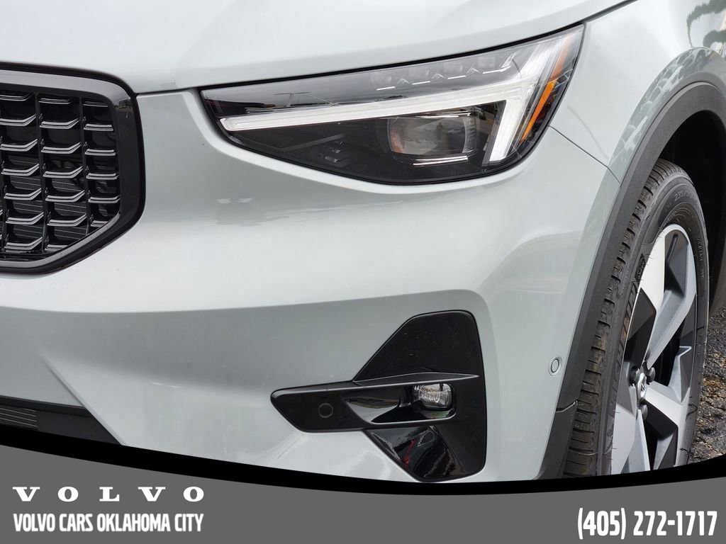 Used 2026 Volvo XC40 B5 Plus w/ Protection Package Premier AWD/4WD image 8