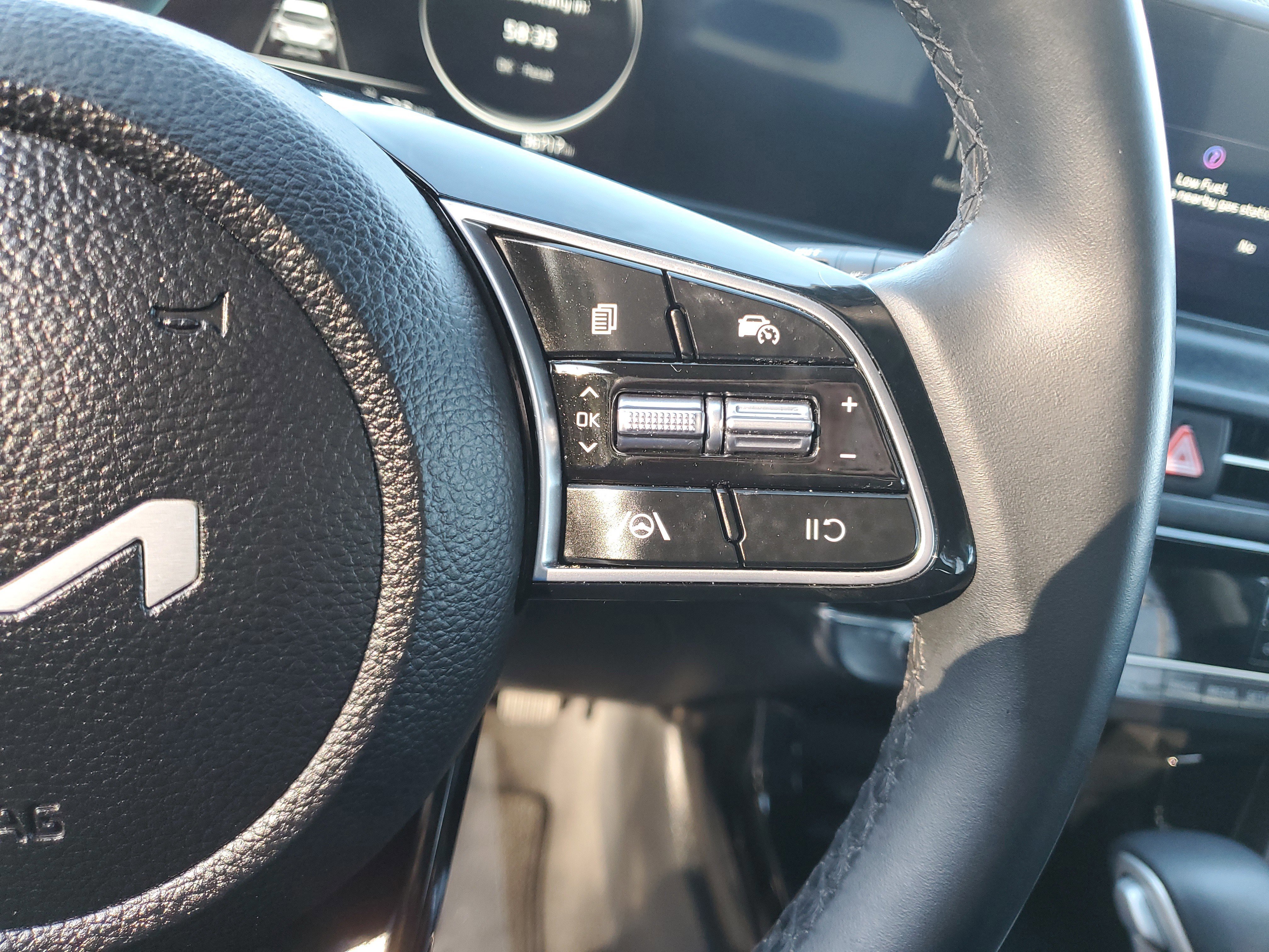 Certified 2024 Kia Seltos X-Line image 30