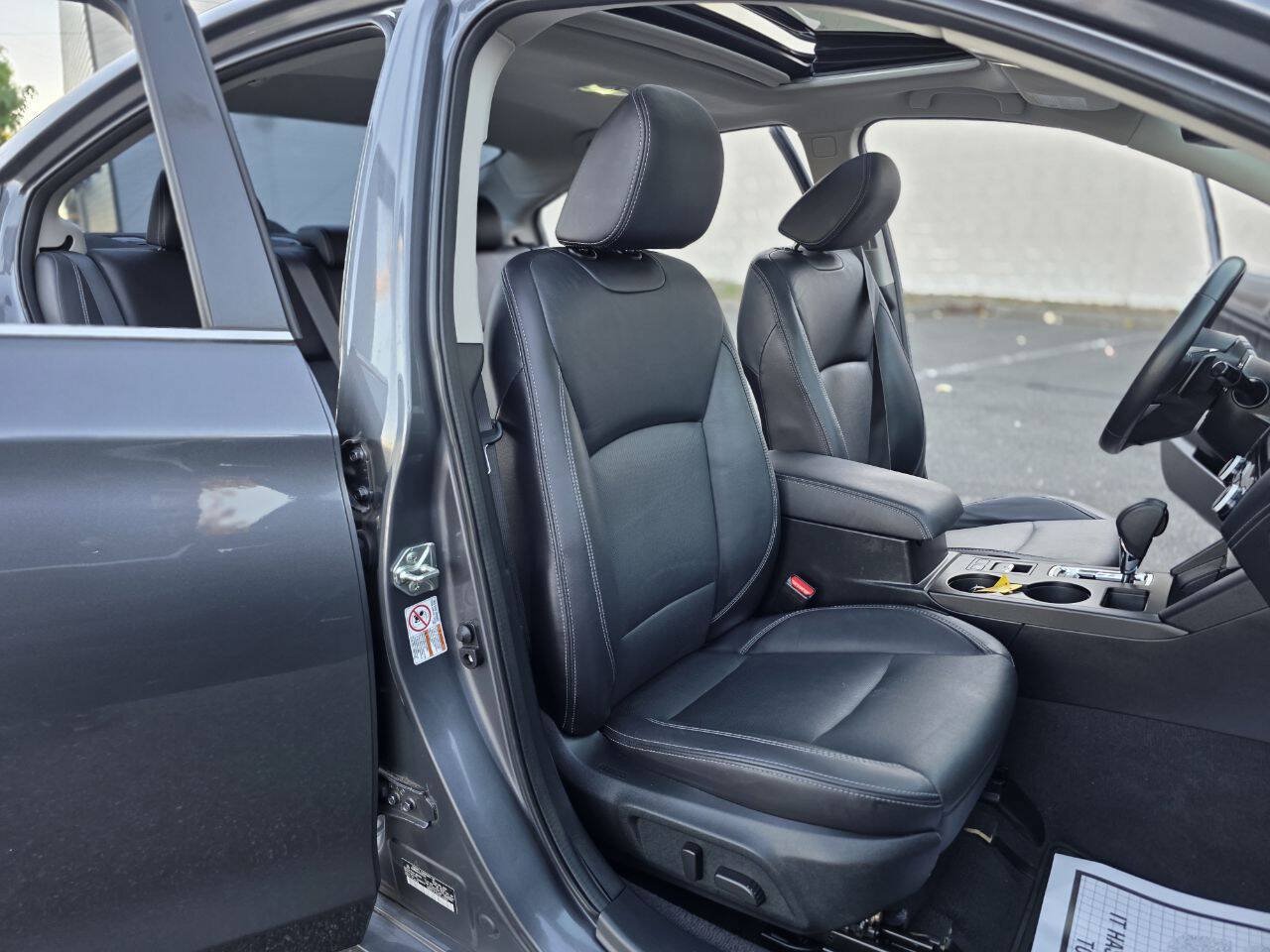 Used 2018 Subaru Legacy 3.6R Limited AWD/4WD image 33