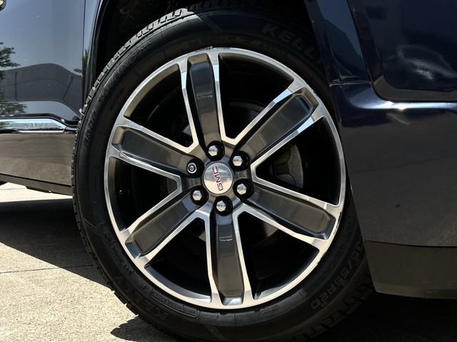 Used 2018 GMC Acadia Denali w/ Technology Package FWD image 10