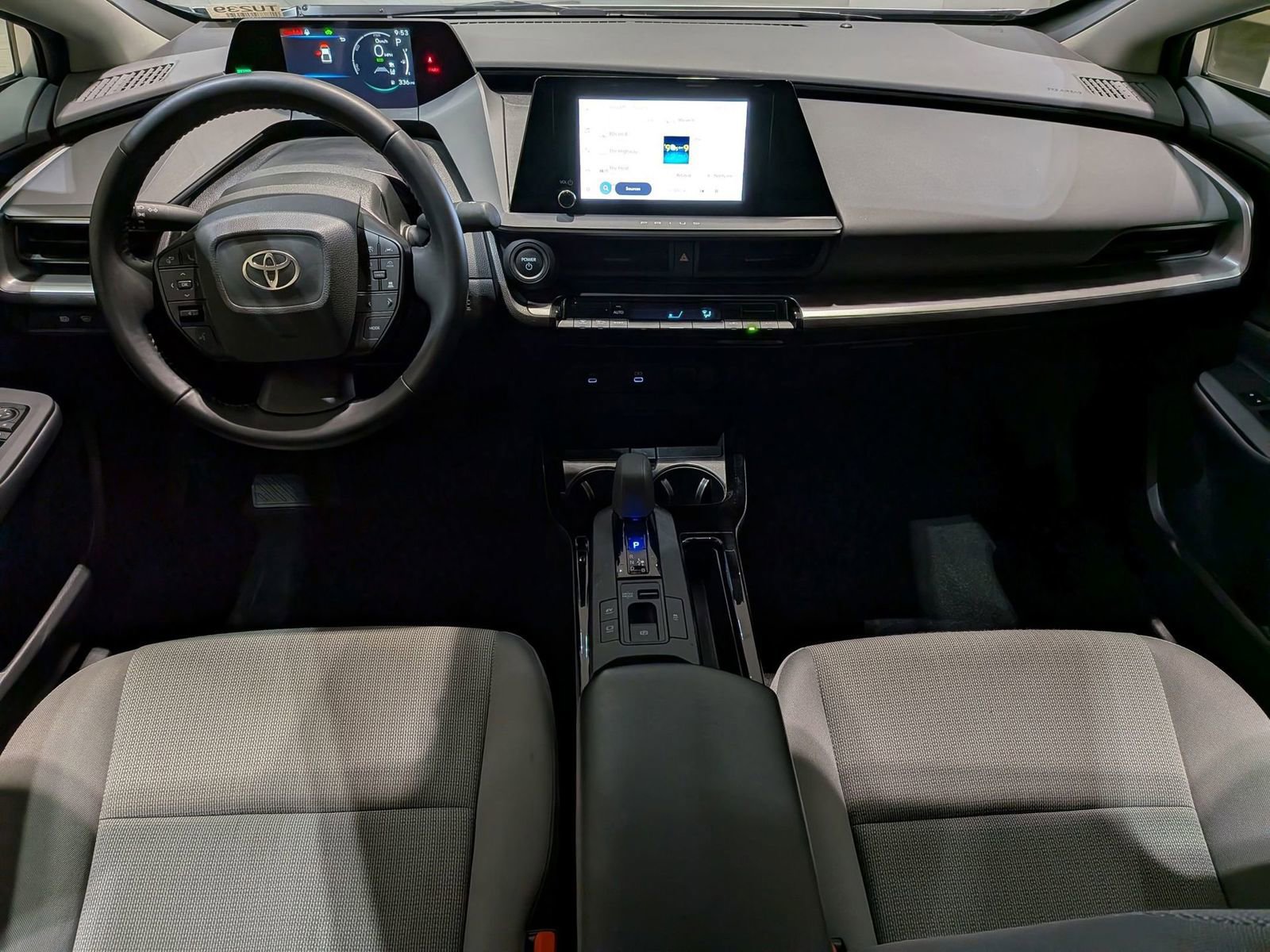 Used 2024 Toyota Prius LE image 26