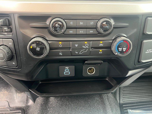 New 2024 Ford F550 4x4 Regular Cab Super Duty image 18