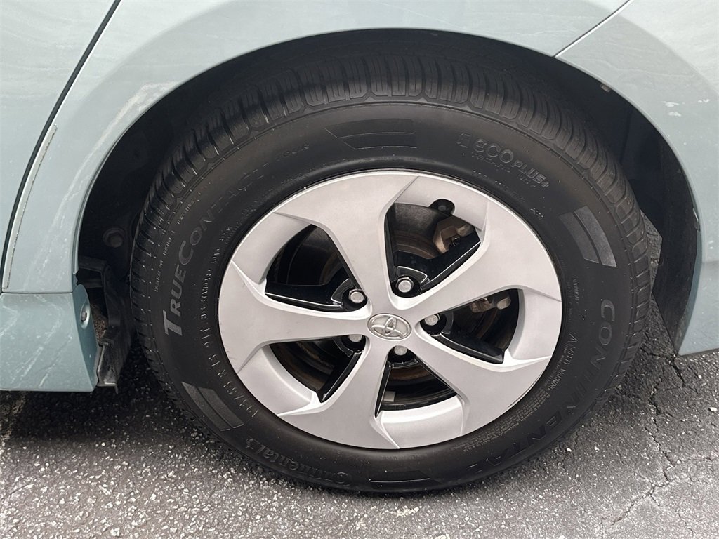 Used 2014 Toyota Prius Two image 19