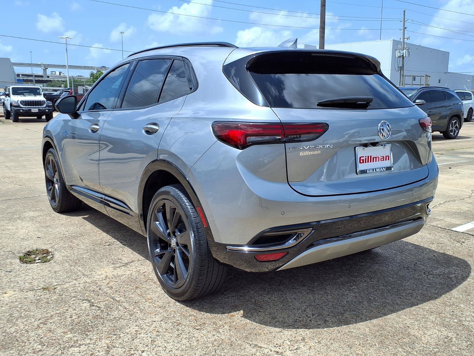 Used 2023 Buick Envision Essence w/ Sport Touring Package FWD image 4