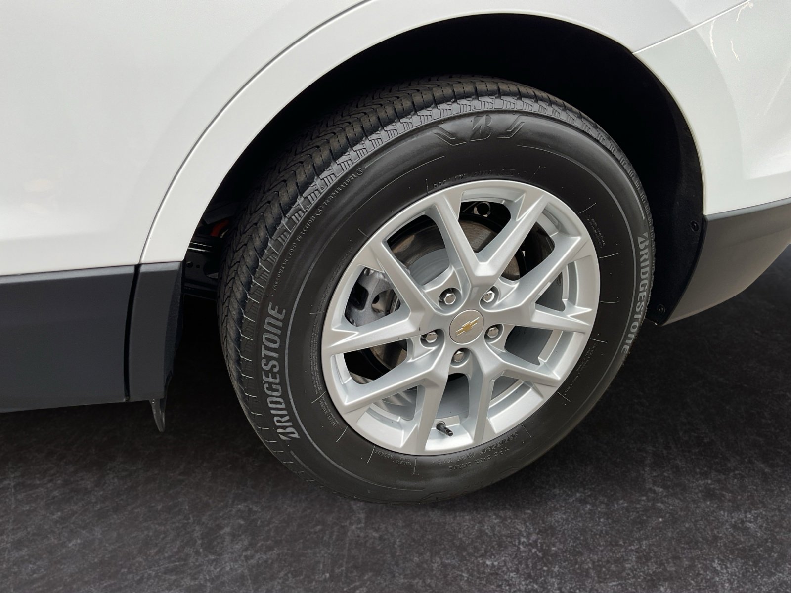 Used 2024 Chevrolet Equinox LT image 10