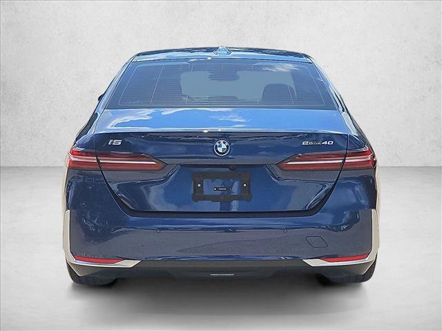 Used 2026 BMW i5 eDrive40 w/ Premium Package RWD image 7