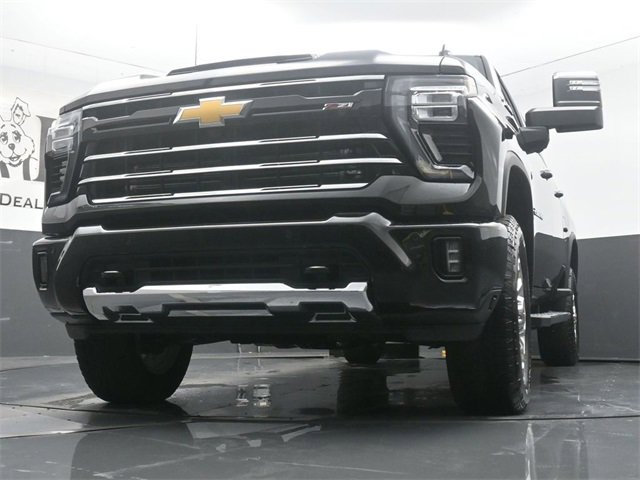 Certified 2025 Chevrolet Silverado 2500 LTZ w/ Z71 Chrome Sport Edition image 4