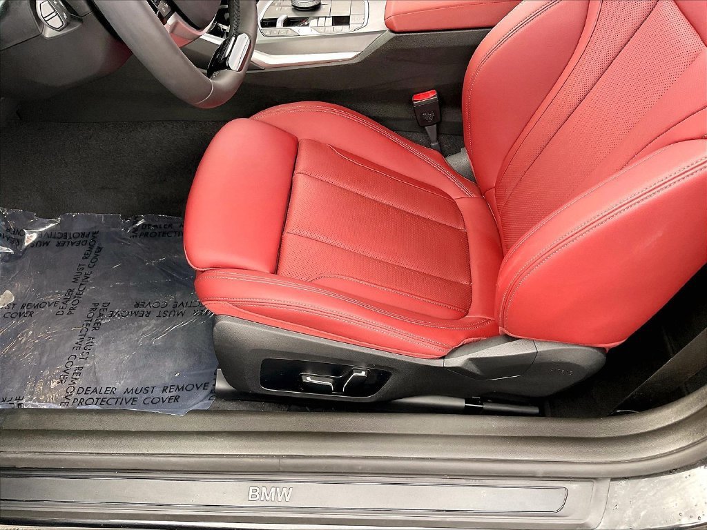 Used 2025 BMW 230i Coupe w/ Convenience Package RWD image 34