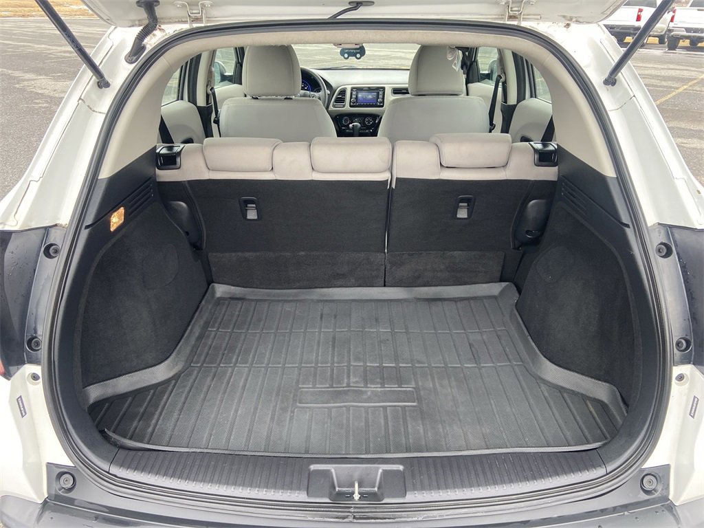 Used 2018 Honda HR-V LX image 24