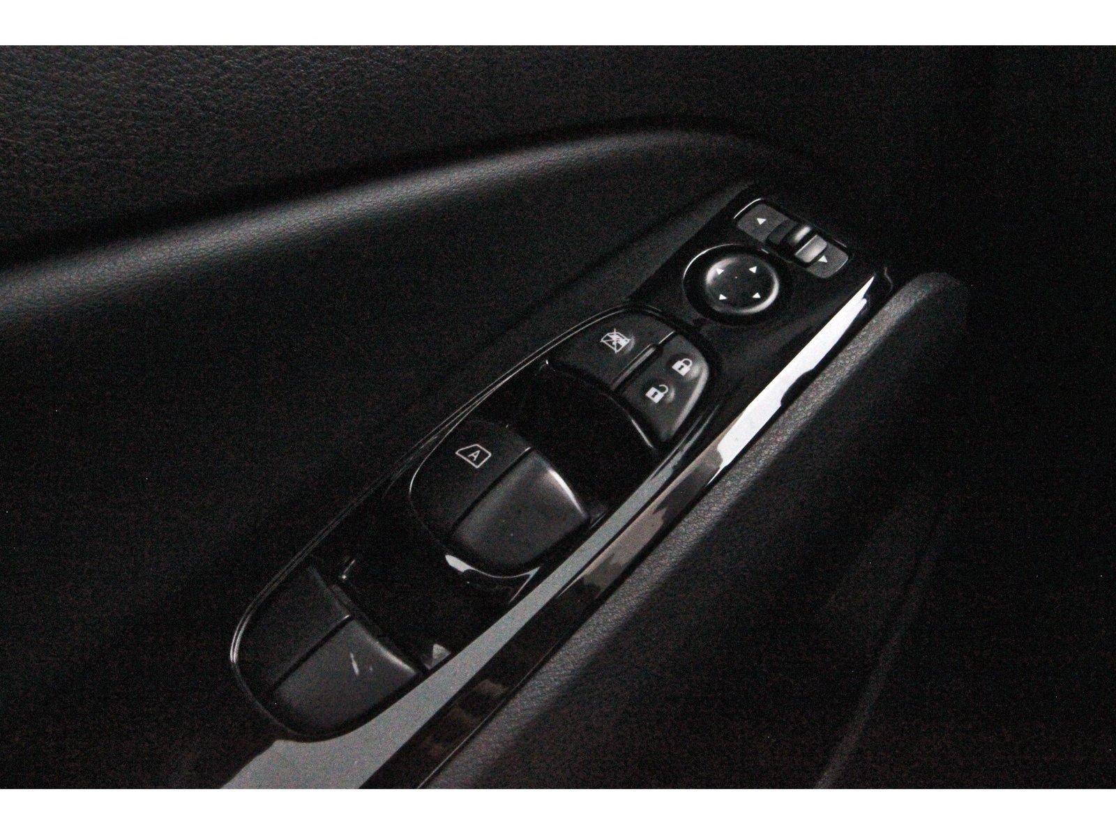 Certified 2025 Nissan Altima 2.5 SR FWD image 22