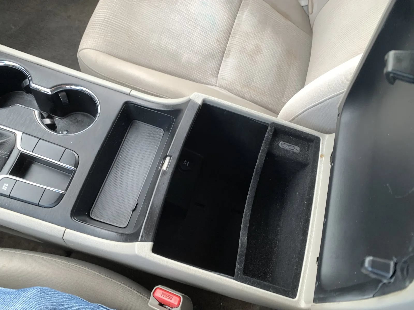 Used 2021 Kia Sedona LX FWD image 18