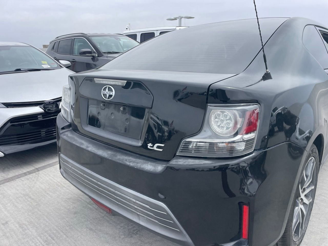 Used 2014 Scion tC FWD image 4