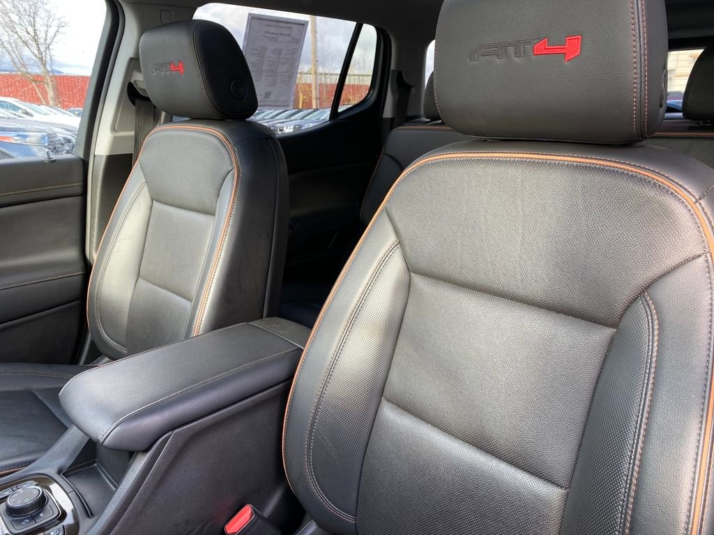 Used 2023 GMC Acadia AT4 w/ Technology Package image 21