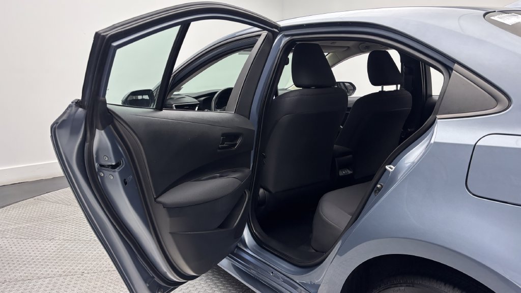 Used 2024 Toyota Corolla LE FWD image 32