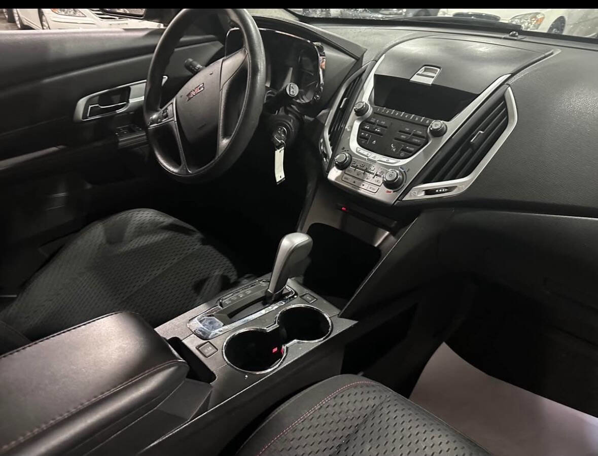 Used 2011 GMC Terrain SLE image 11