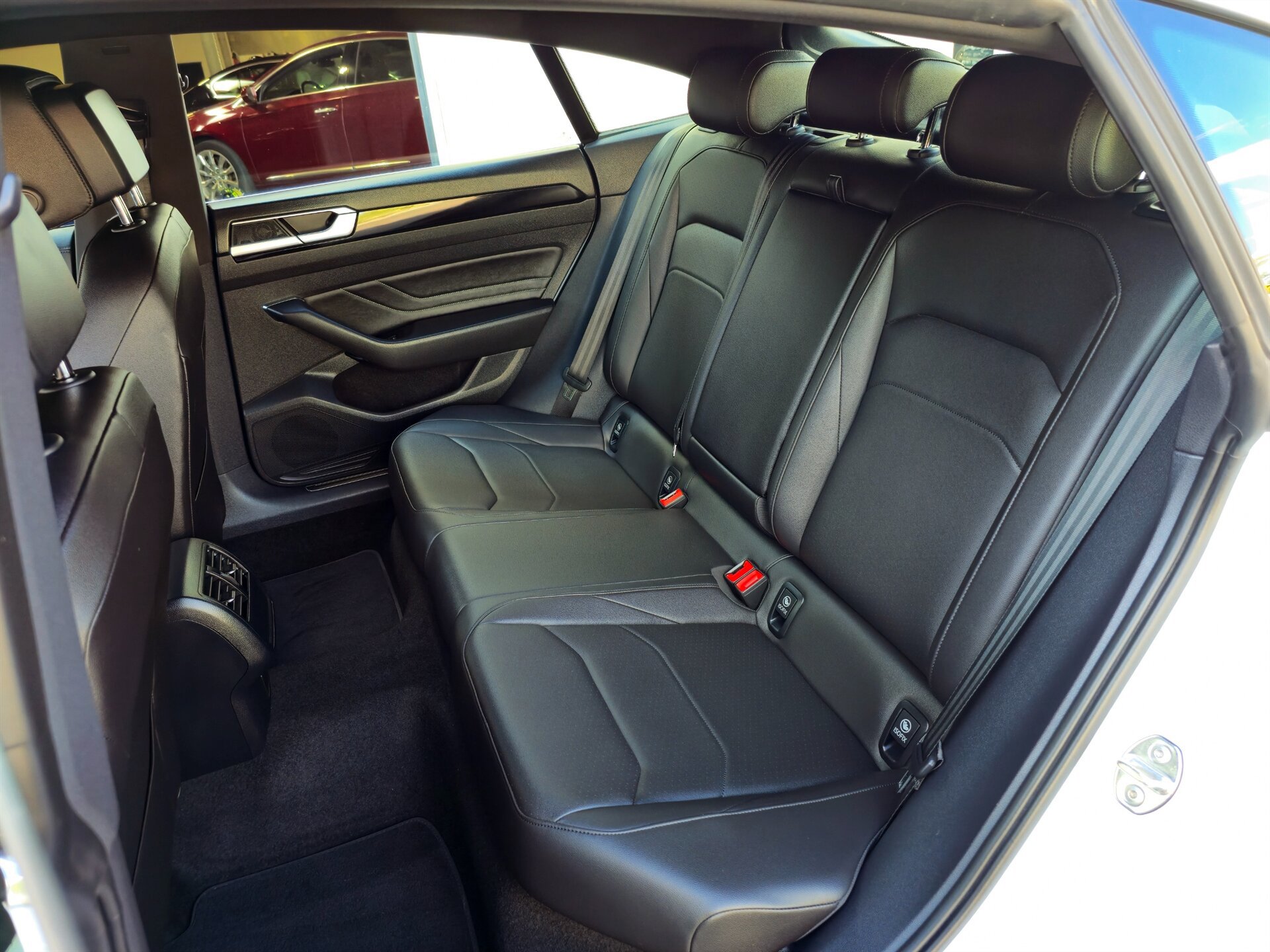 Used 2022 Volkswagen Arteon SE image 31