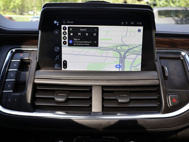 Used 2022 Chevrolet Suburban Z71 w/ Luxury Package AWD/4WD image 17