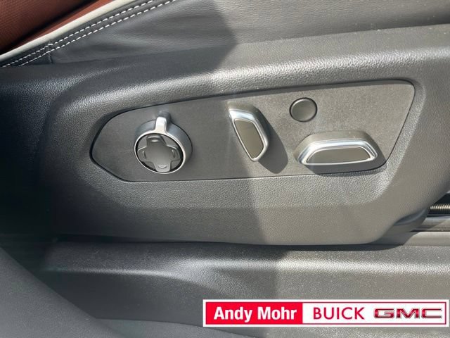 Used 2023 GMC Yukon Denali Ultimate AWD/4WD image 42